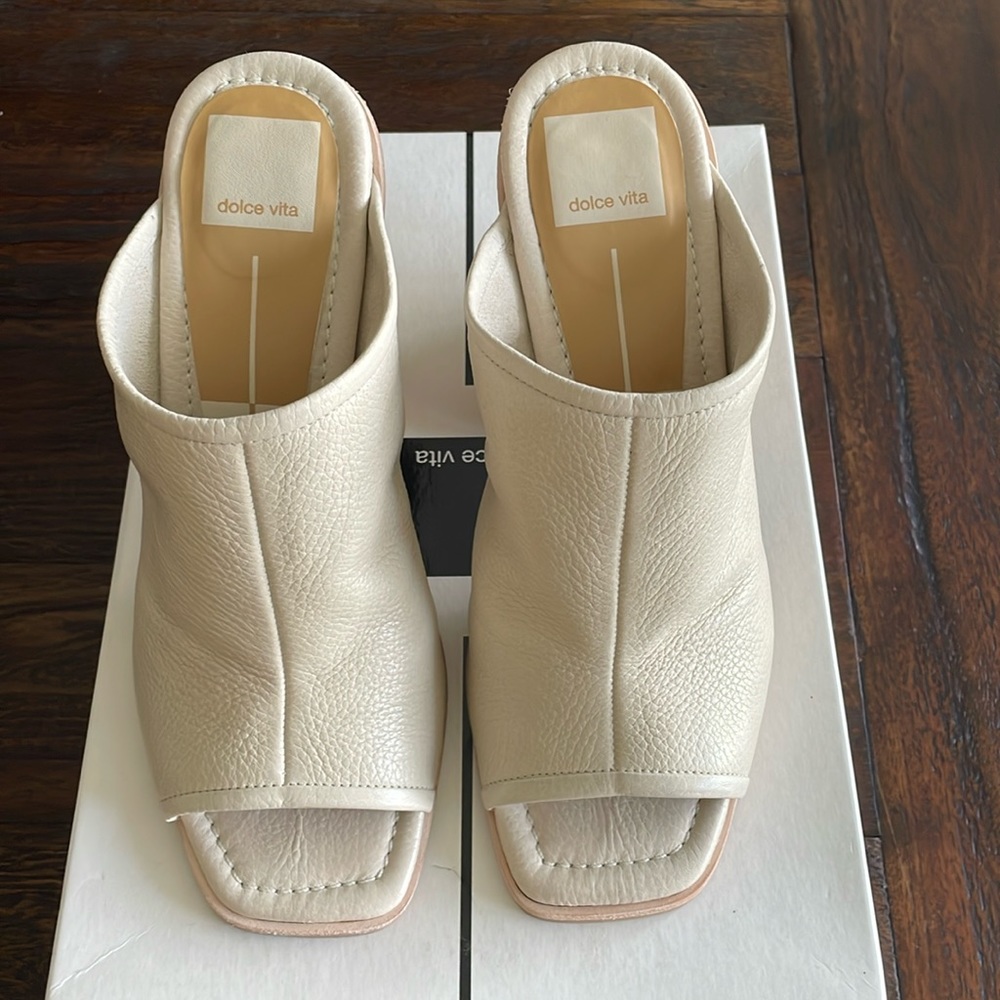 Dolce Vita Sandal/Heel - size 7